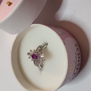 Bomb Party Ring size 9center Ring comes out